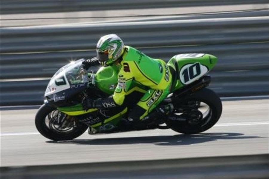 Bayliss logra su segundo doblete consecutivo